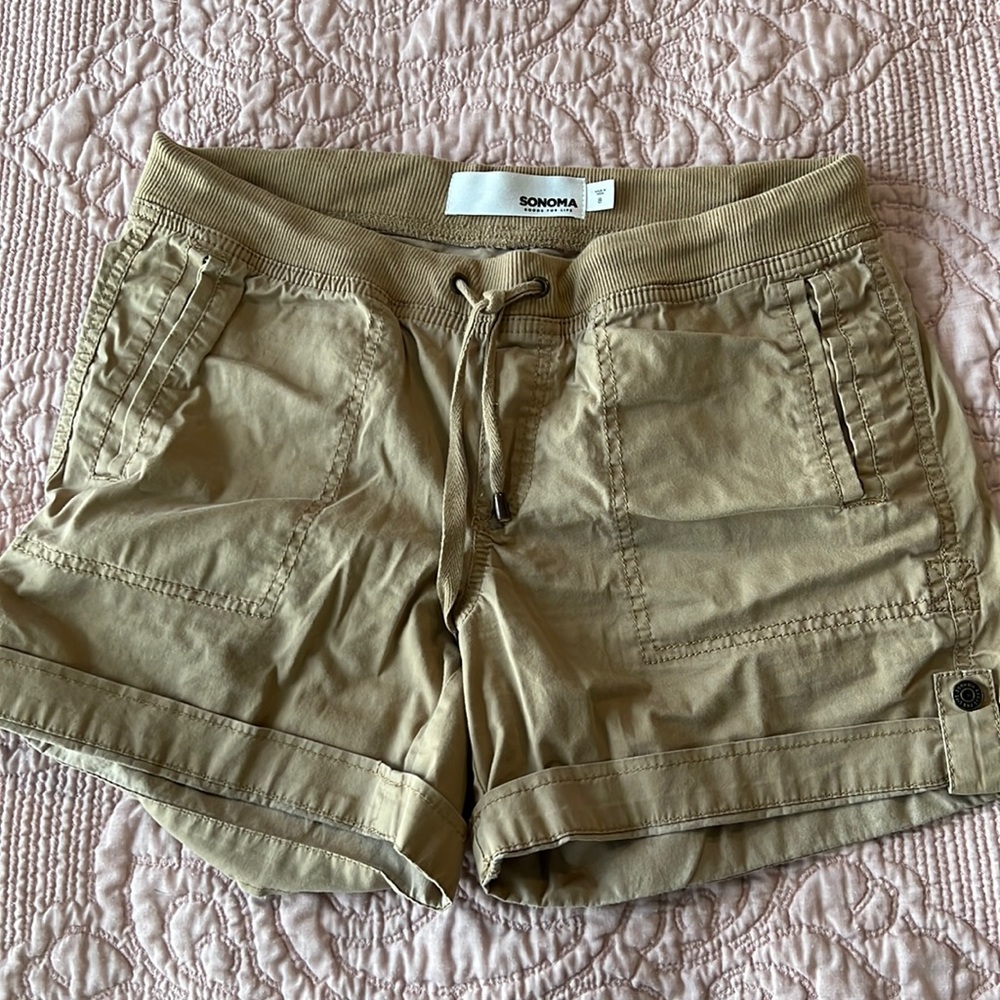 Cargo khaki shorts